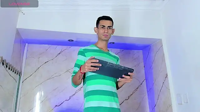 Golldens Dreamss online show from October 3, 7:59 pm