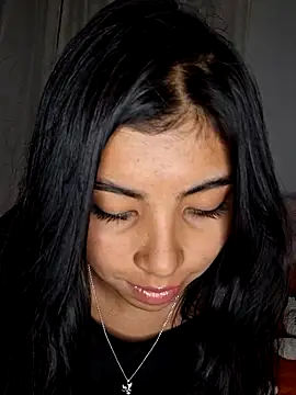 Snapshot of DianeSuns_ chatting on December 4, 3:16 am DianeSuns online show from December 4, 3:16 am