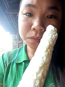 may-squirl online show from October 6, 4:35 am