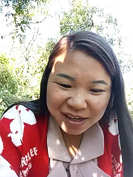 may-squirl online show from November 27, 8:15 am