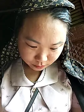 may-squirl online show from October 20, 2:24 am