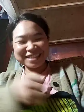 may-squirl online show from November 5, 8:06 am