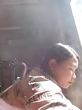 may-squirl online show from October 22, 3:22 pm