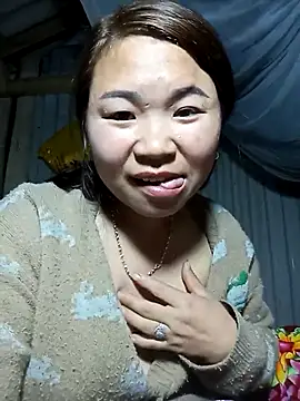 may-squirl online show from November 30, 11:00 am