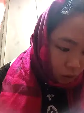 may-squirl online show from November 22, 11:09 am