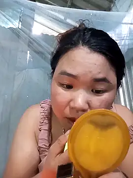 may-squirl online show from October 12, 9:54 am