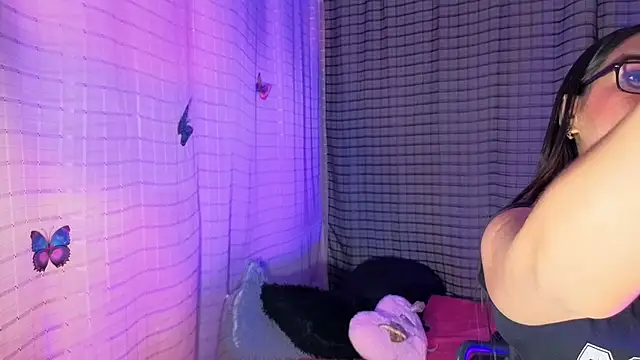 Kayleemorales online show from November 29, 4:18 pm