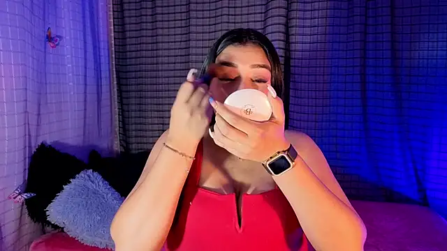 Kayleemorales online show from October 25, 7:58 pm