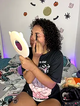 ViolettaMiller  online show from November 4, 1:15 pm