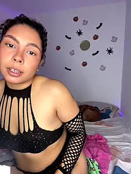 ViolettaMiller  online show from October 31, 1:08 pm