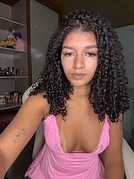 larajuli online show from June 4, 4:44 pm