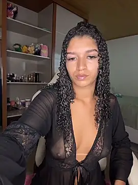 Snapshot of larajuli chatting on May 28, 6:14 pm larajuli online show from May 28, 6:14 pm