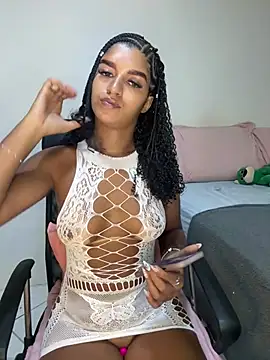 larajuli online show from March 13, 9:31 pm