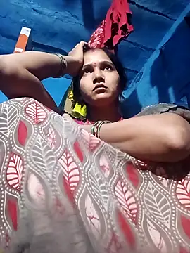 Jooli xx online show from April 13, 6:01 pm