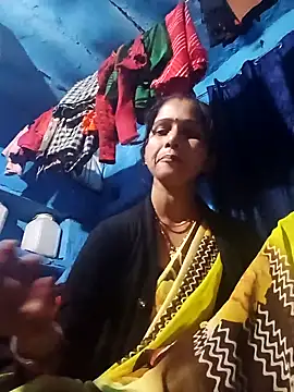 Jooli xx online show from February 28, 1:44 pm