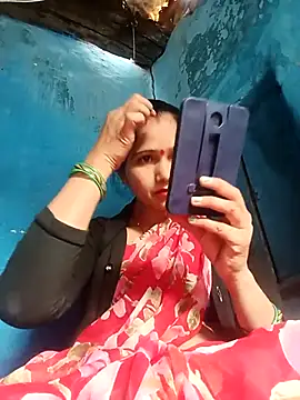 Jooli xx online show from April 2, 1:46 am