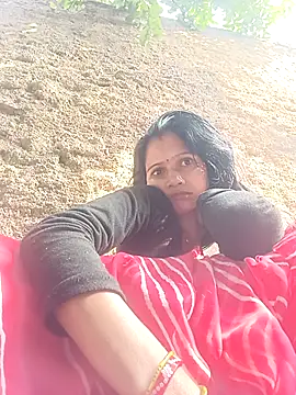 Snapshot of Jooli_xx chatting on November 30, 5:52 am Jooli xx online show from November 30, 5:52 am