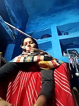 Snapshot of Jooli_xx chatting on November 14, 12:36 am Jooli xx online show from November 14, 12:36 am