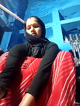 Snapshot of Jooli_xx chatting on November 7, 12:48 am Jooli xx online show from November 7, 12:48 am