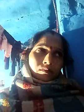 Snapshot of Jooli_xx chatting on November 14, 12:53 pm Jooli xx online show from November 14, 12:53 pm