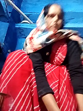 Snapshot of Jooli_xx chatting on November 25, 12:44 am Jooli xx online show from November 25, 12:44 am