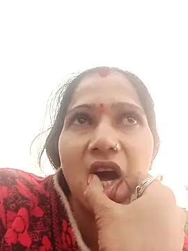 Snapshot of Jooli_xx chatting on December 1, 11:44 am Jooli xx online show from December 1, 11:44 am