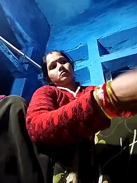 Snapshot of Jooli_xx chatting on December 3, 12:15 pm Jooli xx online show from December 3, 12:15 pm