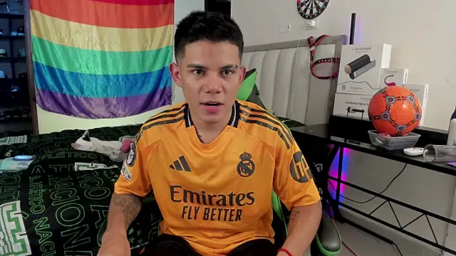 Snapshot of Jack_castell chatting on October 4, 4:08 pm Jack castell online show from October 4, 4:08 pm