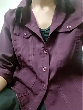 Snapshot of dollyjaan11 chatting on September 8, 4:39 pm dollyjaan11 online show from September 8, 4:39 pm
