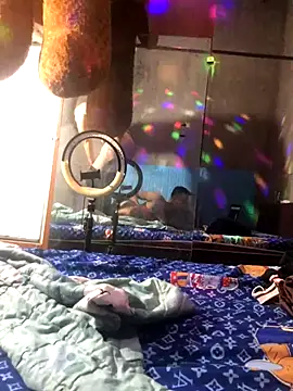 leehank01 online show from October 22, 4:28 pm