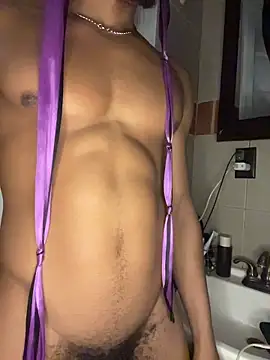 TRILLAHUNG online show from December 3, 4:57 am