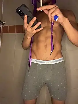 TRILLAHUNG online show from November 6, 11:53 pm