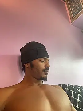 Snapshot of TRILLAHUNG chatting on July 10, 8:31 pm TRILLAHUNG online show from July 10, 8:31 pm