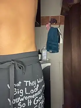 TRILLAHUNG online show from November 6, 9:24 am