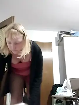 LiluLiluLilu online show from September 23, 8:16 pm