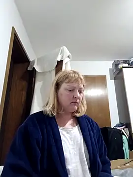 LiluLiluLilu online show from April 16, 6:52 pm