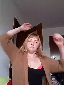 LiluLiluLilu online show from November 28, 9:53 am