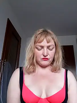 LiluLiluLilu online show from October 8, 3:02 pm