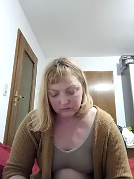 LiluLiluLilu online show from January 31, 7:12 pm