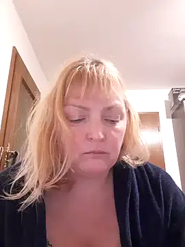 LiluLiluLilu online show from October 20, 7:03 pm