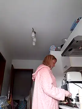 LiluLiluLilu online show from October 17, 7:33 am