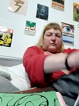 LiluLiluLilu online show from March 7, 7:52 pm