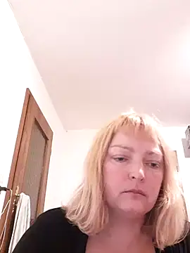 LiluLiluLilu online show from September 26, 8:27 pm