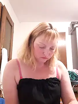 LiluLiluLilu online show from September 30, 7:53 pm