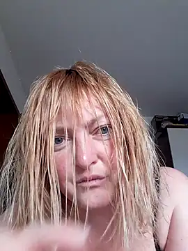 LiluLiluLilu online show from October 13, 8:49 am