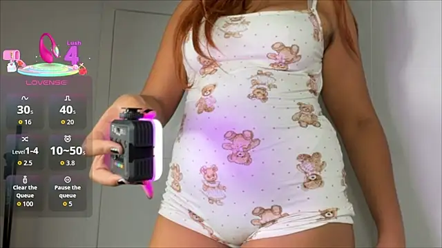 Snapshot of madsnextdoor chatting on November 17, 1:15 pm madsnextdoor online show from November 17, 1:15 pm