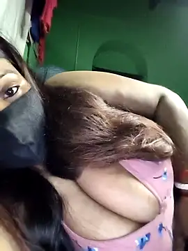 Snapshot of V-hot-swiet chatting on October 29, 11:25 pm V-hot-swiet online show from October 29, 11:25 pm