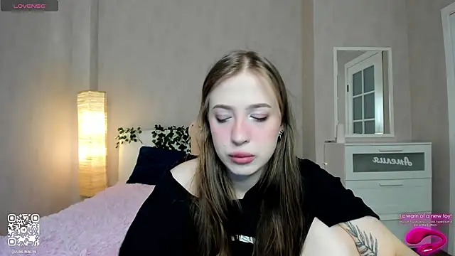 Snapshot of LightStar_18 chatting on September 27, 9:04 am LightStar 18 online show from September 27, 9:04 am