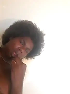 Snapshot of Louise_Mattos chatting on March 25, 1:43 pm Louise Mattos online show from March 25, 1:43 pm