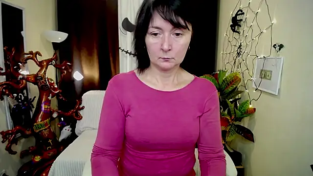 Snapshot of VivianGuchih chatting on October 11, 6:03 am VivianGuchih online show from October 11, 6:03 am